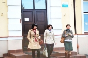 Trenerki Forum Dialogu Między Narodami oraz wychowawczyni klasy II H - Monika Kuziak.