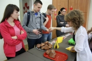 t8