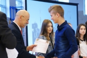 u17