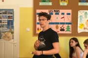 f7