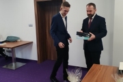 t2
